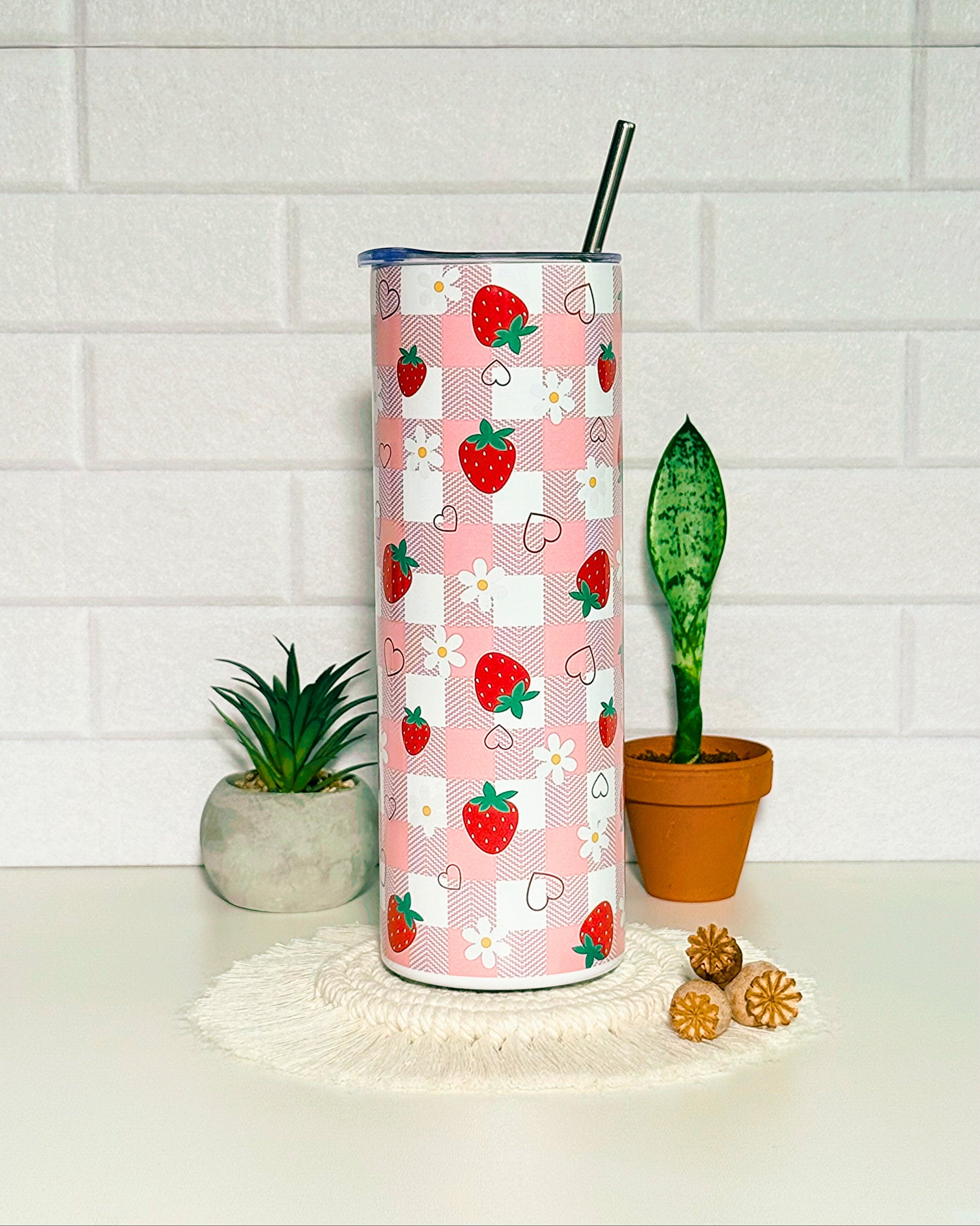 Edelstahl-Trinkbecher "Erdbeeren mit Blumen" 700ml