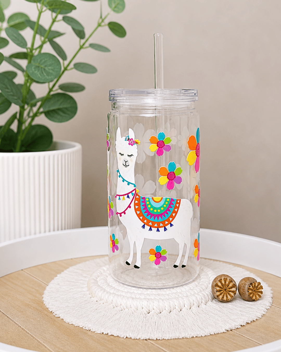 Schneekugel-Glitzertrinkbecher "Blumenlama" 470 ml